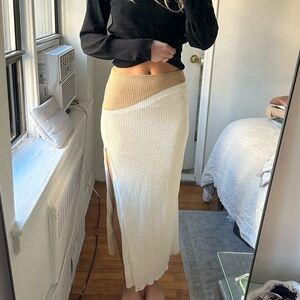 Knit maxi skirt with slit